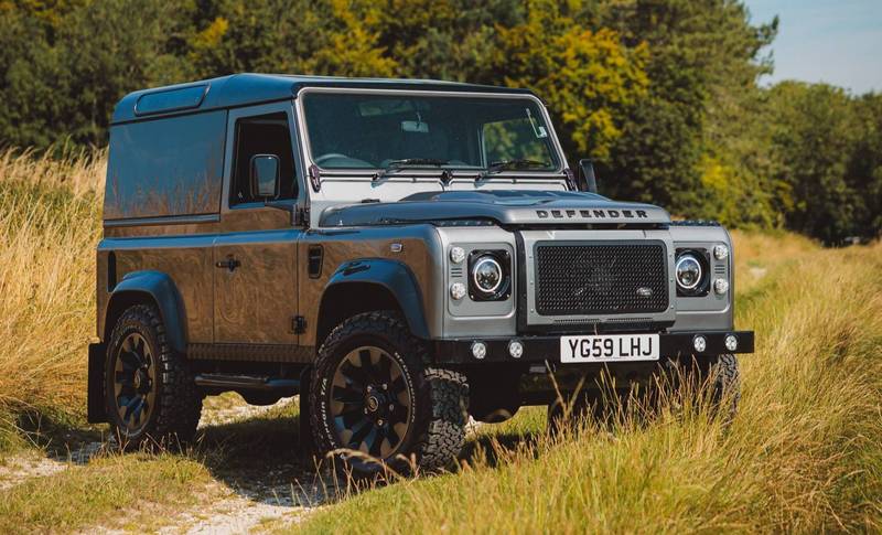LAND ROVER DEFENDER