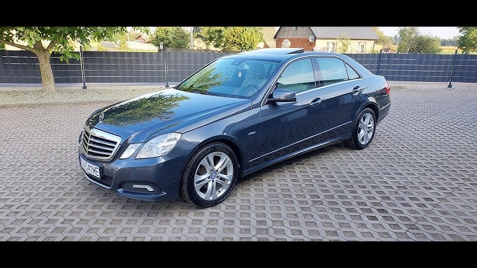 Mercedes-Benz E200 Blue Cy Sport Cgi A