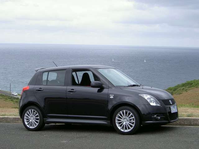SUZUKI SWIFT